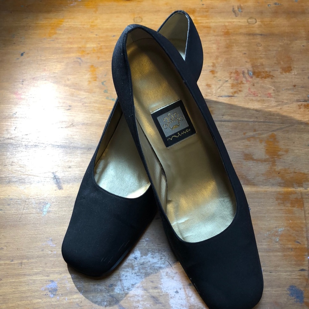 Nina Pumps